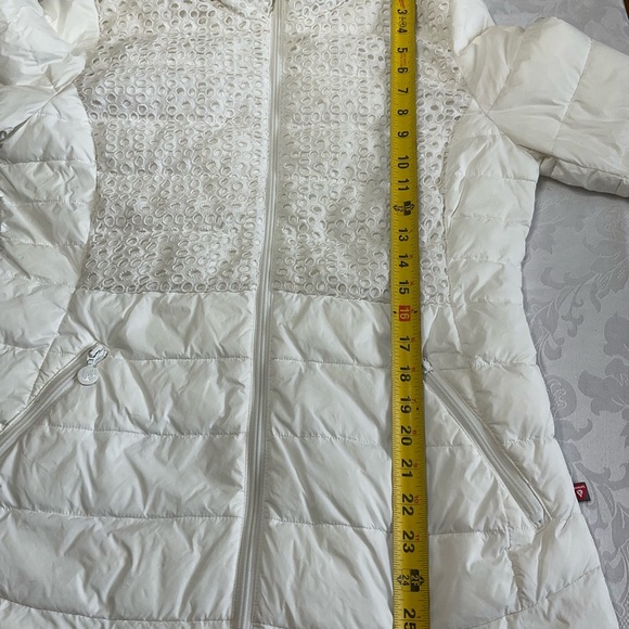 Bernardo Primaloft womens Size Medium puffer jacket White Lace Trim Detail - Picture 12 of 13
